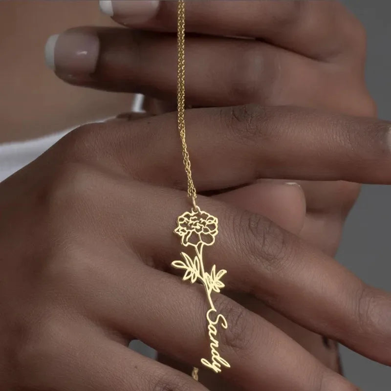 Collana con nome e fiore di nascita, catena sottile in oro