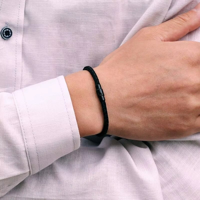 Bracciale Uomo in Corda Intrecciata – Chiusura Magnetica