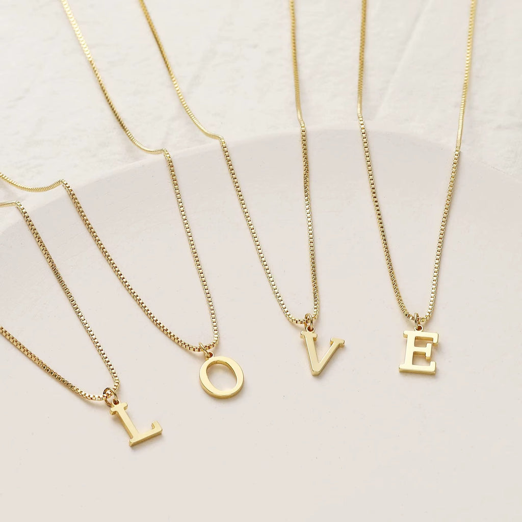 Collana con Iniziale Personalizzata – Placcata Oro