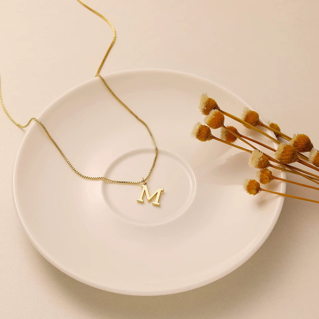 Collana con Iniziale Personalizzata – Placcata Oro